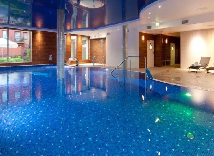 Noclegi z basenem krytym w Niechorzu: Komfortowy wypoczynek