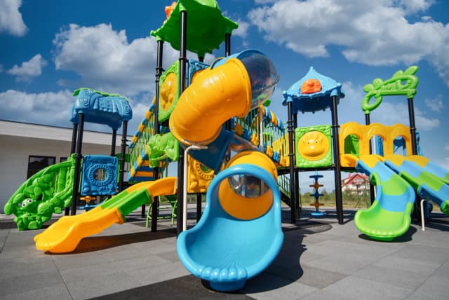 Plac zabaw we Władysławowie: Atrakcje dla dzieci i rodzin Plac zabaw we Władysławowie: Atrakcje dla dzieci i rodzin