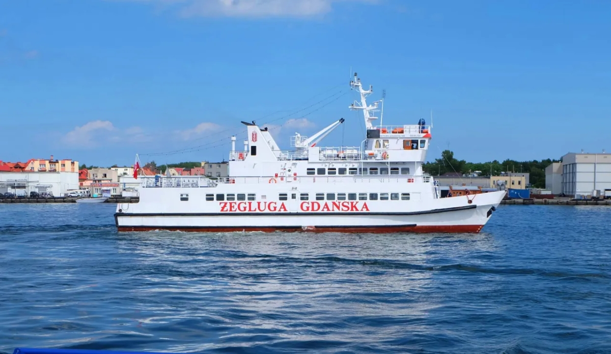 Ile płynie statek z Gdyni na Hel? Czas rejsu i atrakcje na Helu
